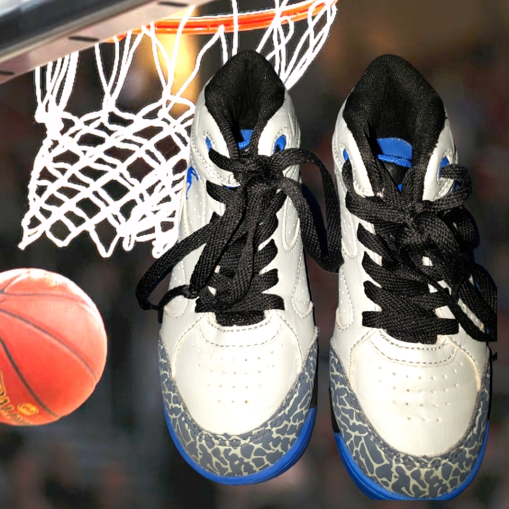 Kids Basketball Shoes - White and Blue